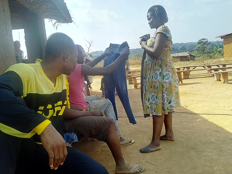 aide, social, partage, habit, savon, etc. 